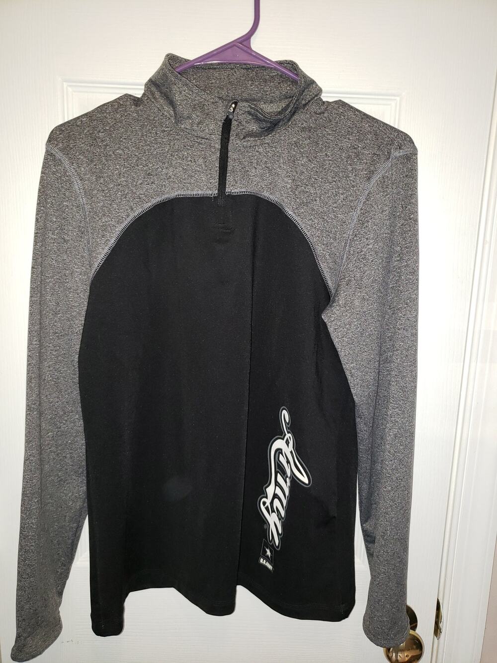 J. AMERICA  Army Pullover Sz Med EUC